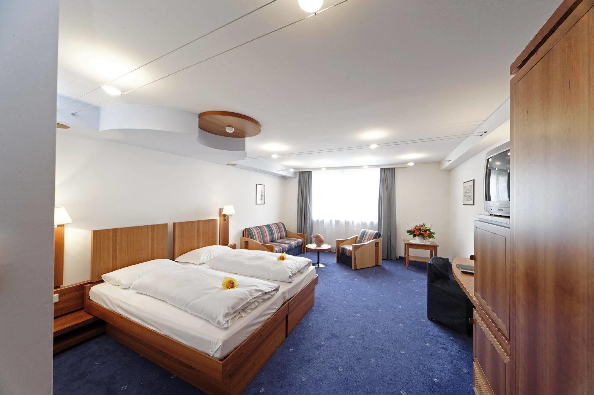 Hotel Krone - Eat, Drink, Stay Bressanone Dış mekan fotoğraf