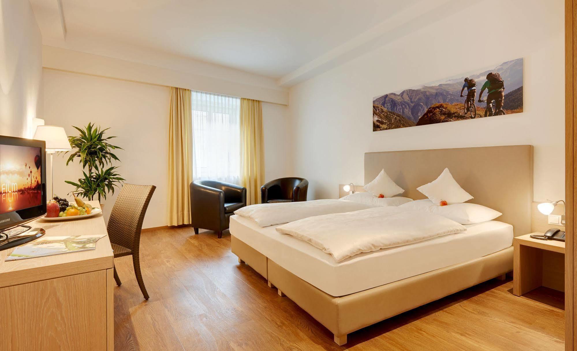 Hotel Krone - Eat, Drink, Stay Bressanone Dış mekan fotoğraf